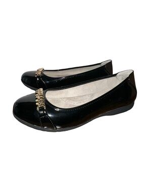 Cliffs Black Patent Ballet Flats with Gold Chain Accent – Women’s 7.5